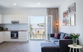 Silver Apartment - Central